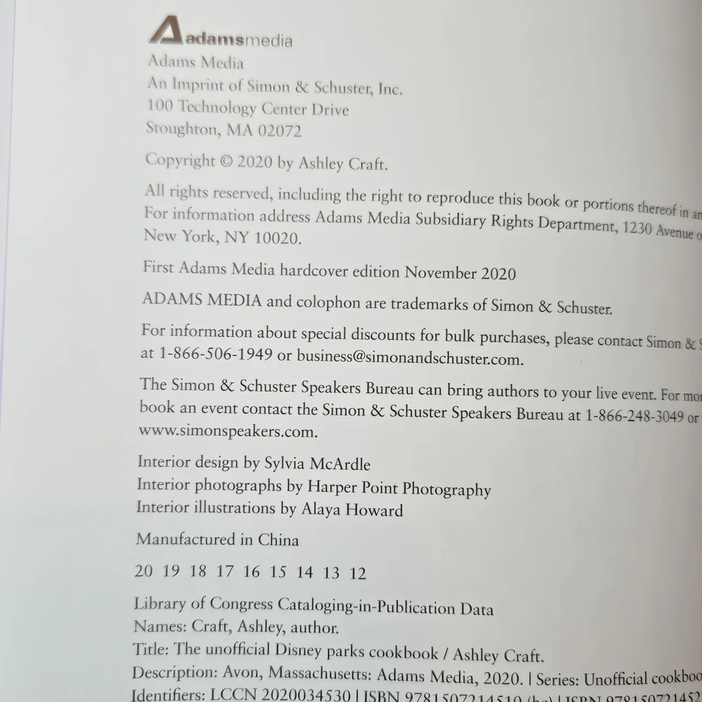 The Unofficial Disney Parks Cookbook - Blue and Gold